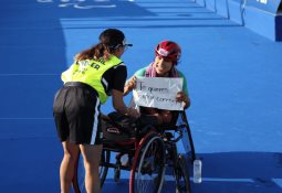 Arnulfo Castorena refrenda oro paralímpico en 50 metros pecho de París 2024