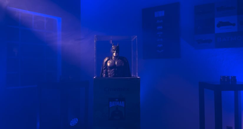 Coleccionables de Batman en Cinemex: Vasos, palomera y nachera por 85 aniversario ya tienen fecha de lanzamiento