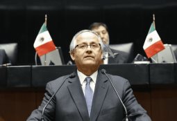 Estiman Pre-Criterios 2025 una economía mexicana estable